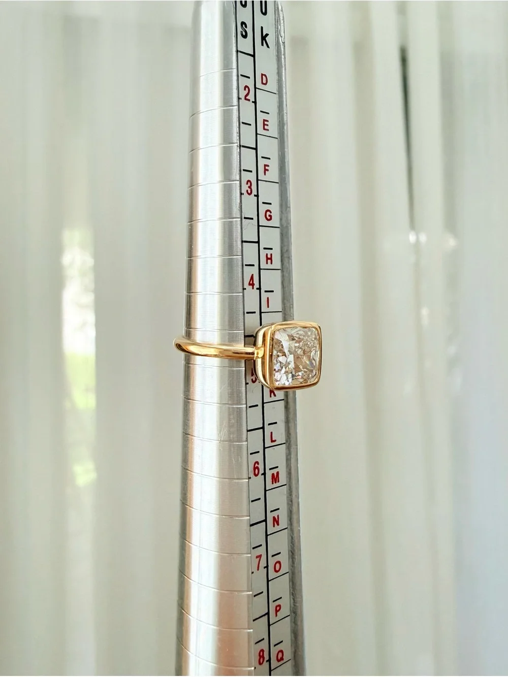 NIB 2.0 Ct Cushion Cut Engagement Lab Diamond Ring Lightbox 18K Gold Size 4.75